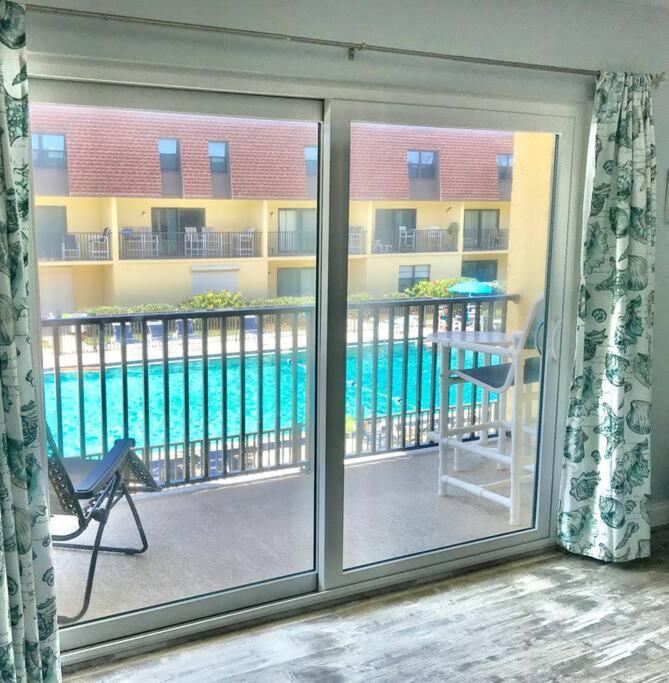 Condo By The Sea! Cocoa Beach Eksteriør billede