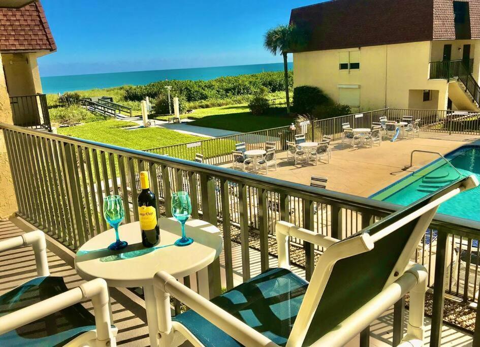 Condo By The Sea! Cocoa Beach Eksteriør billede